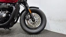 Triumph Bonneville Bobber Black